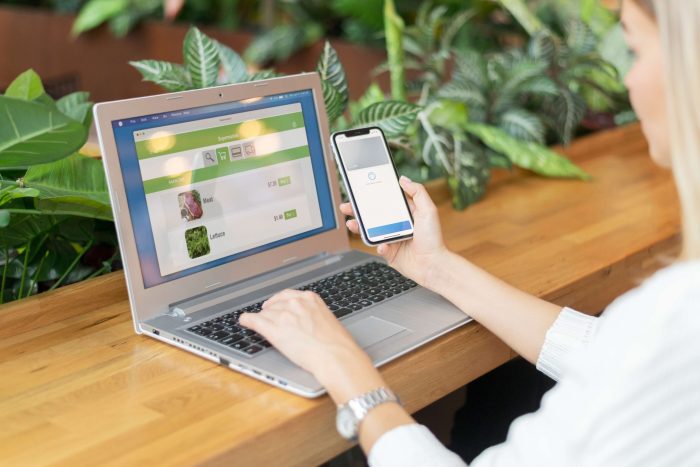 person-paying-with-its-smartphone-wallet-app (1) Why Mobile Optimization is Important for SEO?